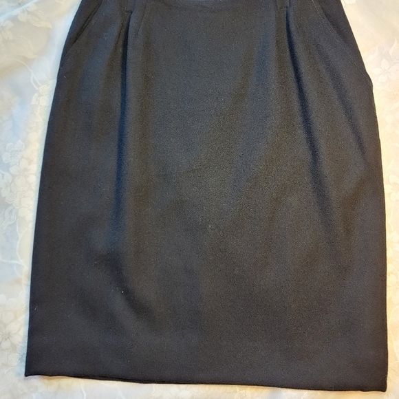 EVAN-PICONE petits Vintage 100% wool skirt. Black. Small/Medium - Picture 9 of 9